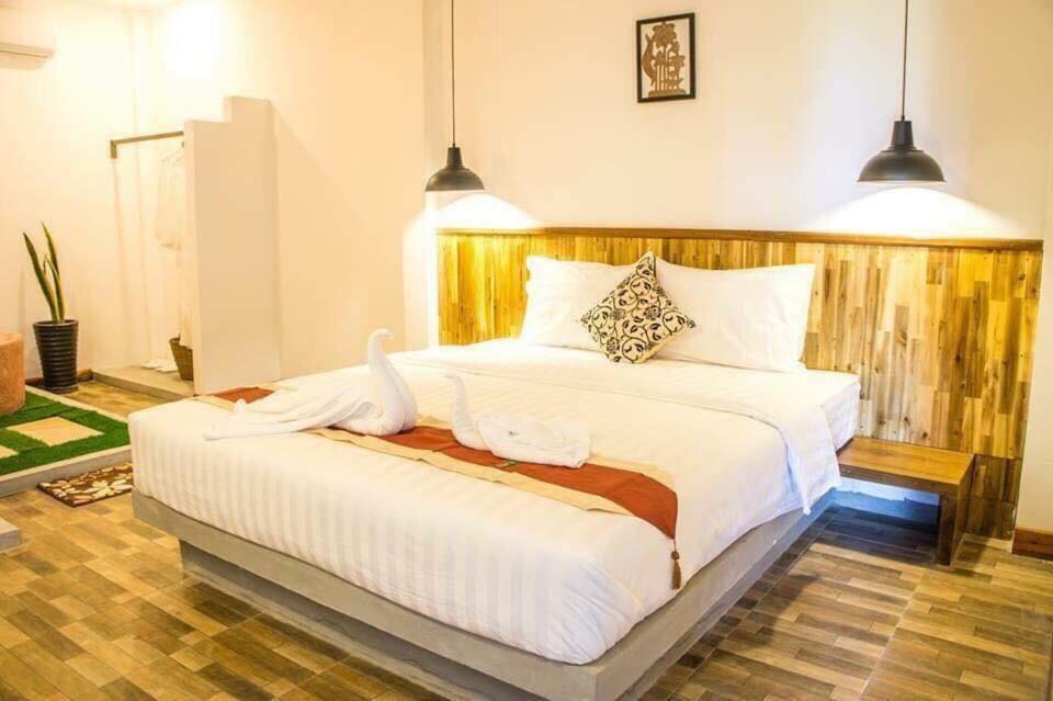 Boreirum Thmorda Hotel Resort Kampot Exteriör bild