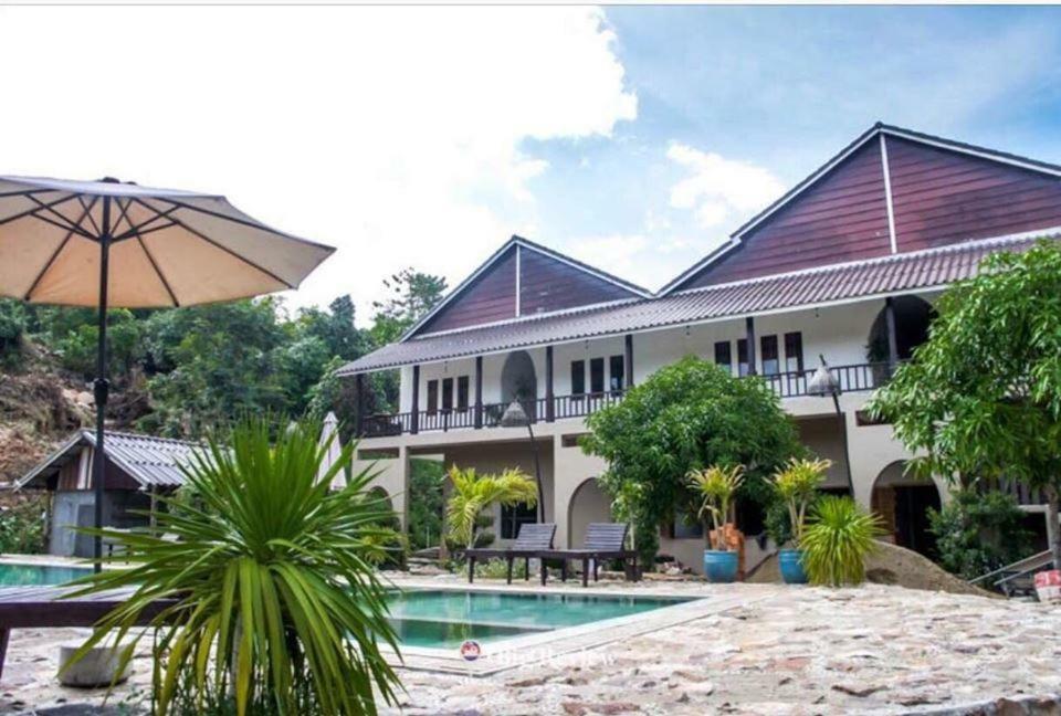 Boreirum Thmorda Hotel Resort Kampot Exteriör bild
